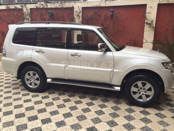 Mitsubishi Pajero 2008, 107,000 km - 3.0 l - Bakı