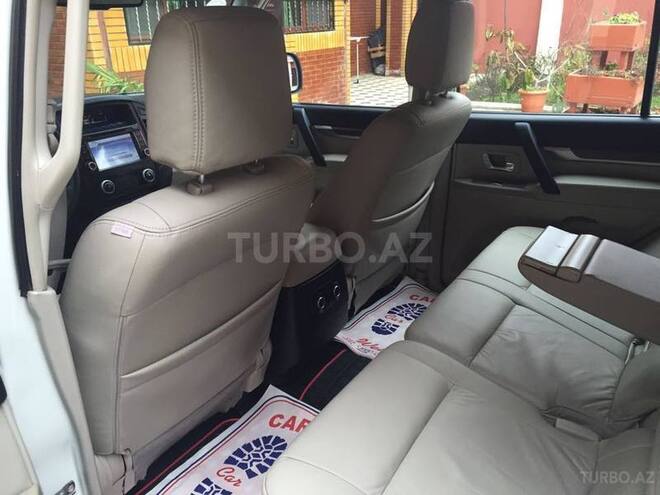 Mitsubishi Pajero 2008, 107,000 km - 3.0 l - Bakı