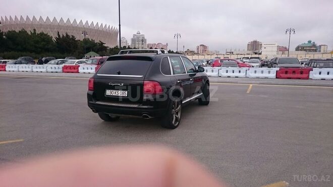 Porsche Cayenne 2004, 180,000 km - 4.5 л - Bakı