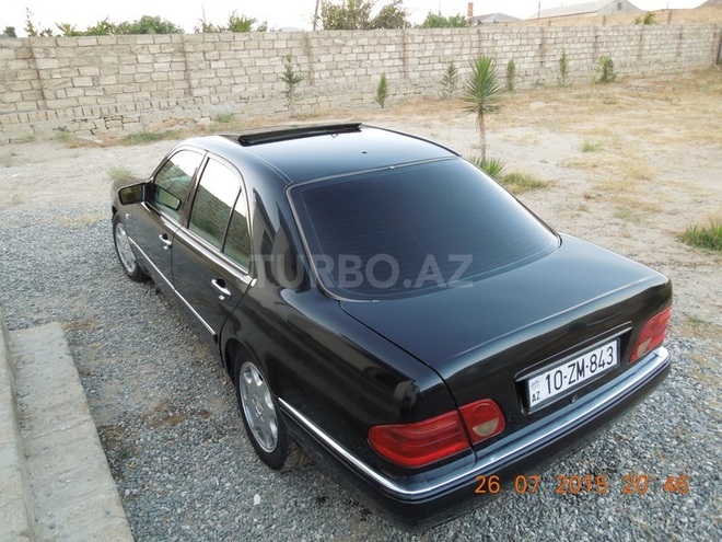 Mercedes E 220 1998, 280,000 km - 2.2 l - Bakı