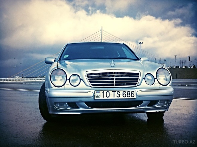Mercedes E 240 2000, 315,000 km - 2.4 л - Bakı