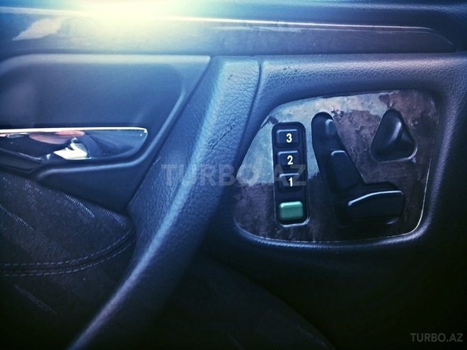 Mercedes E 240 2000, 315,000 km - 2.4 л - Bakı