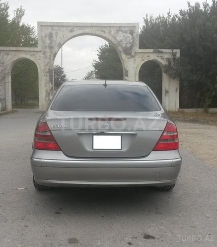 Mercedes E 320 2003, 201,000 km - 3.2 l - Bakı