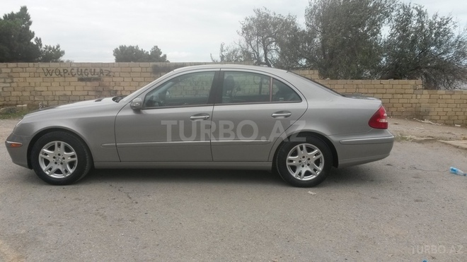 Mercedes E 320 2003, 201,000 km - 3.2 l - Bakı