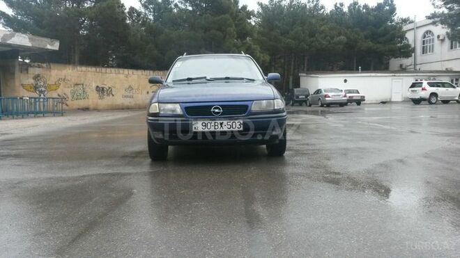 Opel Astra 1995, 280,000 km - 1.6 l - Sumqayıt