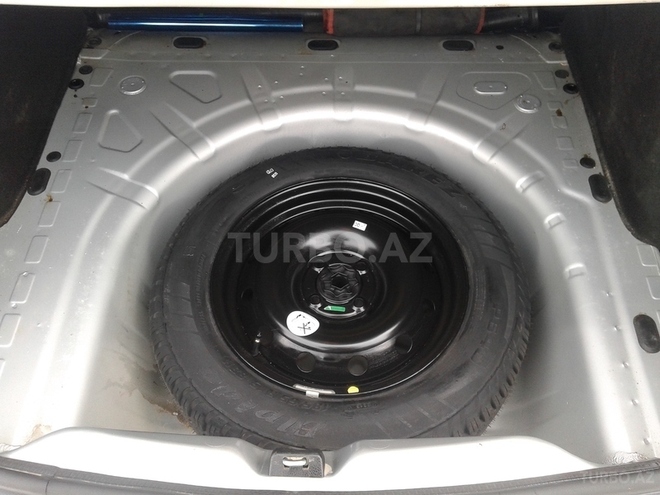 Renault Logan 2013, 60,000 km - 1.6 л - Bakı