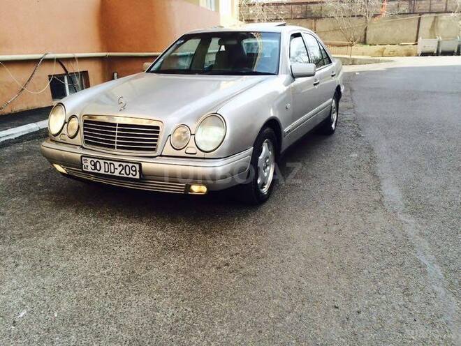 Mercedes E 240 1999, 213,041 km - 2.4 l - Balakən