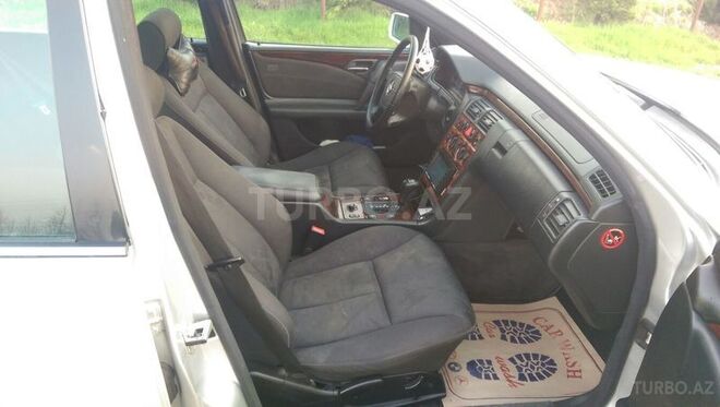 Mercedes E 230 1996, 270,000 km - 2.3 l - Masallı