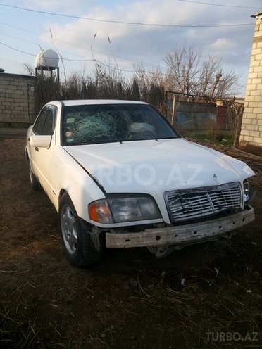 Mercedes C 180 1995, 370,000 km - 1.8 l - Beyləqan