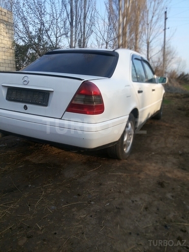 Mercedes C 180 1995, 370,000 km - 1.8 l - Beyləqan