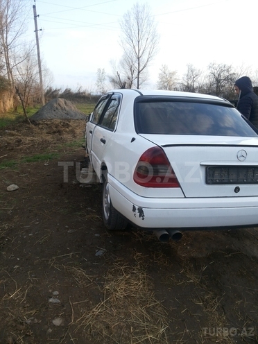 Mercedes C 180 1995, 370,000 km - 1.8 l - Beyləqan