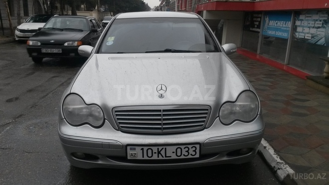Mercedes C 200 2001, 261,000 km - 2.0 l - Bakı
