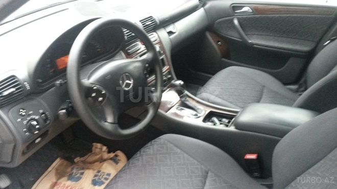 Mercedes C 200 2001, 261,000 km - 2.0 l - Bakı