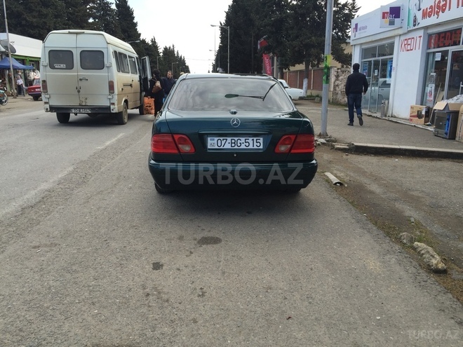Mercedes E 230 1996, 315,000 km - 2.3 l - Astara
