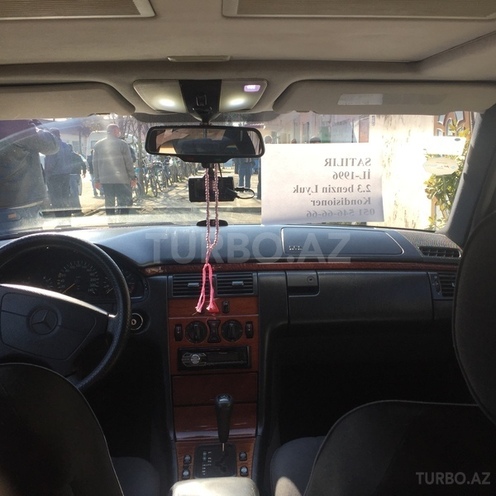 Mercedes E 230 1996, 315,000 km - 2.3 l - Astara