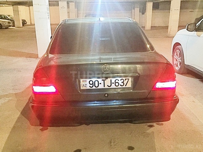 Mercedes C 220 1999, 235,000 km - 2.2 l - Bakı