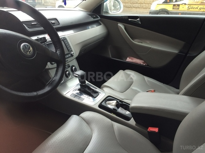 Volkswagen Passat 2006, 200,000 km - 2.0 l - Bakı