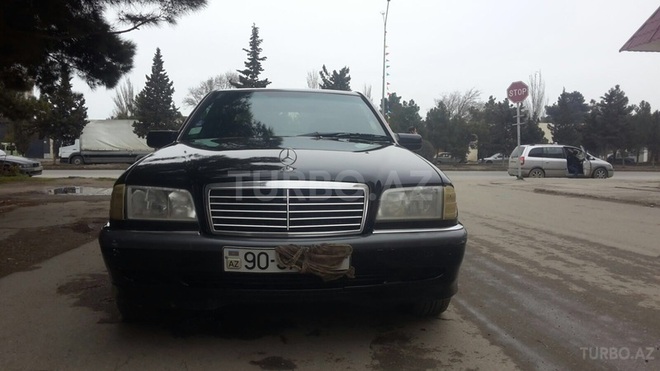 Mercedes C 230 1999, 218,000 km - 2.3 l - Sumqayıt