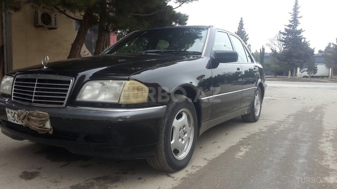 Mercedes C 230 1999, 218,000 km - 2.3 l - Sumqayıt