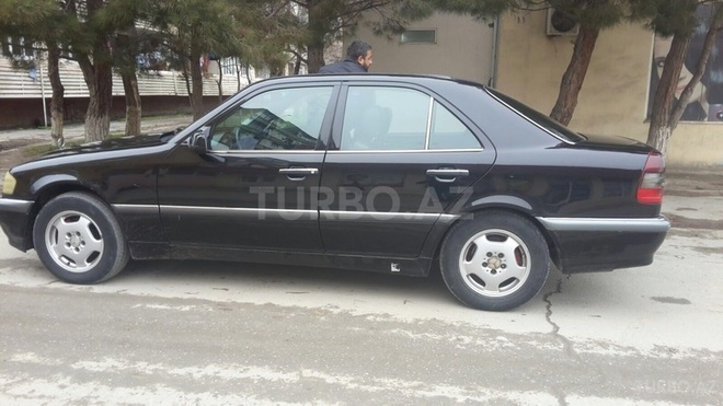 Mercedes C 230 1999, 218,000 km - 2.3 l - Sumqayıt