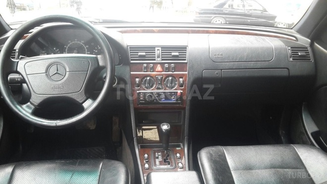 Mercedes C 230 1999, 218,000 km - 2.3 l - Sumqayıt