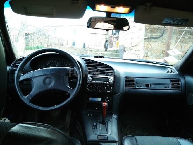 BMW 320 1993, 165,470 km - 2.0 l - Bakı