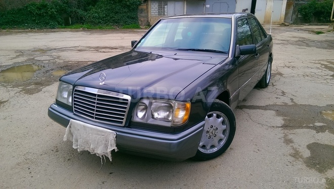 Mercedes E 250 1994, 545,600 km - 2.5 l - Bakı