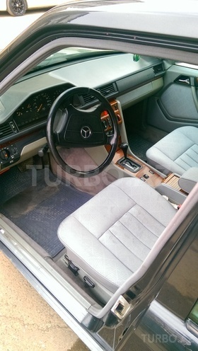 Mercedes E 250 1994, 545,600 km - 2.5 l - Bakı