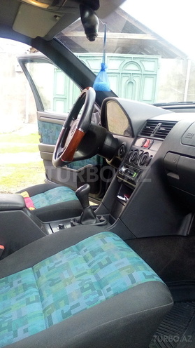 Mercedes C 180 1996, 270,000 km - 0.2 l - Şəki