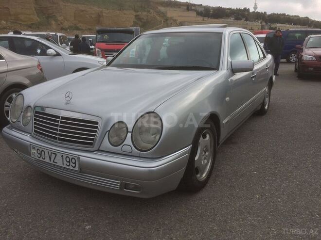 Mercedes E 230 1996, 200,000 km - 2.3 л - Bakı