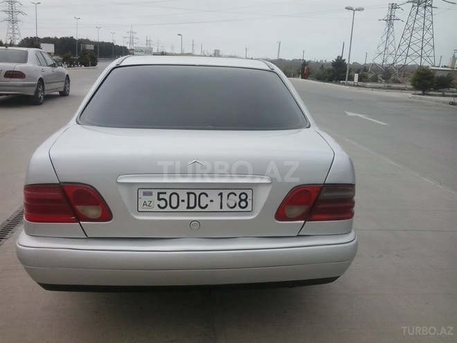 Mercedes E 230 1995, 295,000 km - 2.3 l - Sumqayıt