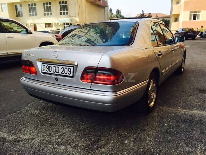 Mercedes E 240 2000, 212,041 km - 2.4 l - Bakı