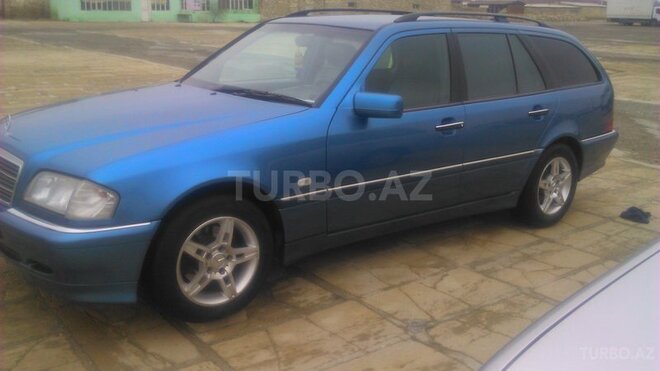 Mercedes C 220 1999, 295,000 km - 2.2 l - Sumqayıt