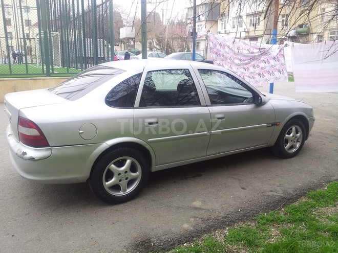 Opel Vectra 1997, 370,000 km - 1.8 l - Bakı