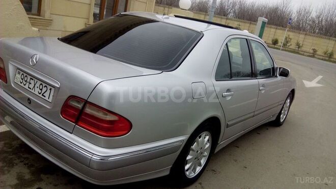 Mercedes E 280 2000, 174,000 km - 2.8 l - Saatlı