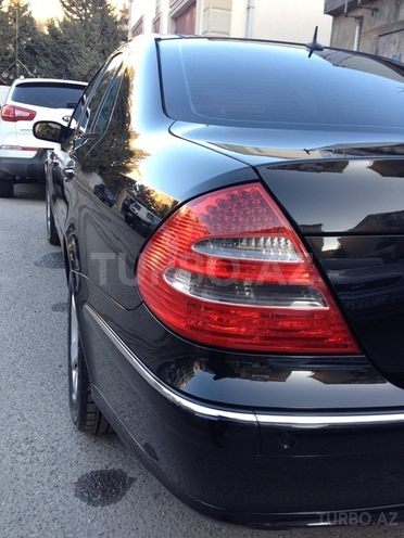 Mercedes E 270 2003, 210,650 km - 2.7 l - Bakı