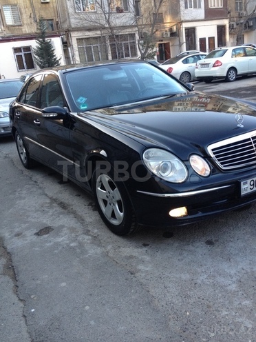 Mercedes E 270 2003, 210,650 km - 2.7 l - Bakı