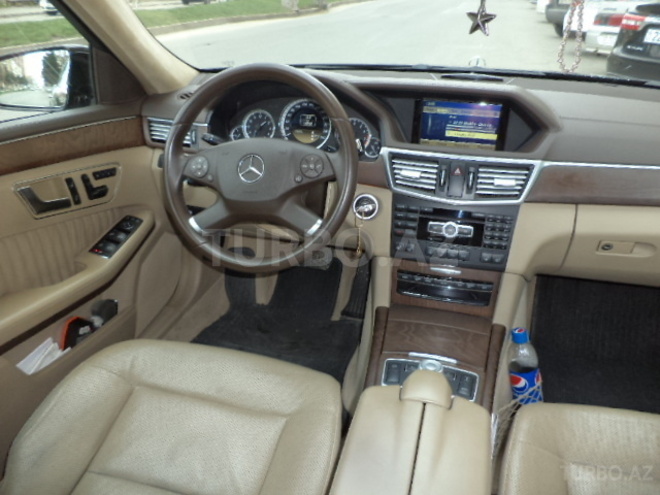 Mercedes E 350 2011, 122,000 km - 3.5 л - Bakı