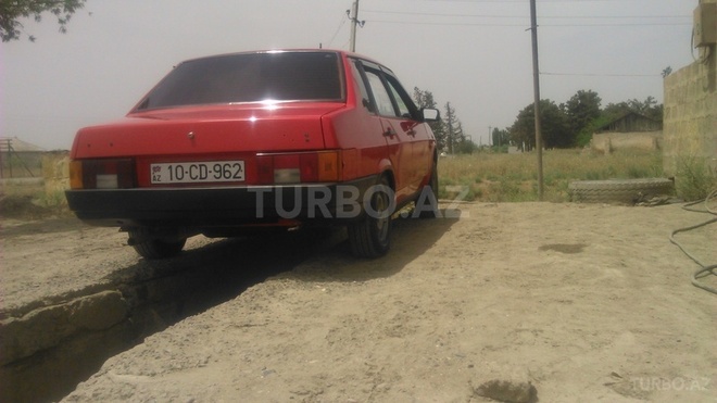 LADA (VAZ) 21099 1995, 900,000 km - 1.5 l - Salyan