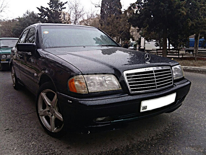 Mercedes C 180 1999, 320,000 km - 1.8 л - Bakı