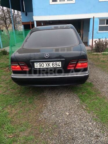 Mercedes E 240 2001, 205,123 km - 2.4 л - Ağdaş