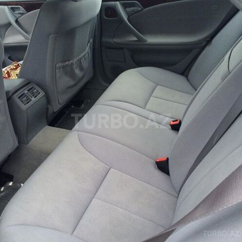 Mercedes E 240 2001, 205,123 km - 2.4 л - Ağdaş