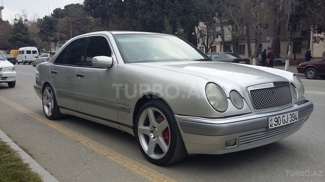 Mercedes E 240 1997, 195,000 km - 2.4 l - Sumqayıt