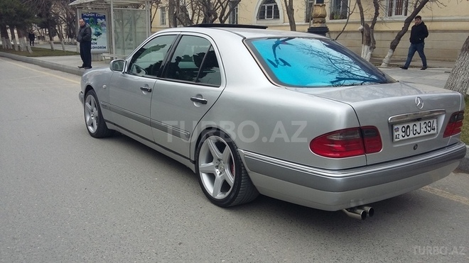 Mercedes E 240 1997, 195,000 km - 2.4 l - Sumqayıt