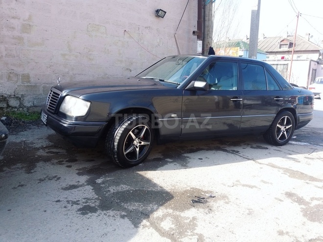 Mercedes E 230 1990, 370,500 km - 2.3 l - Bakı
