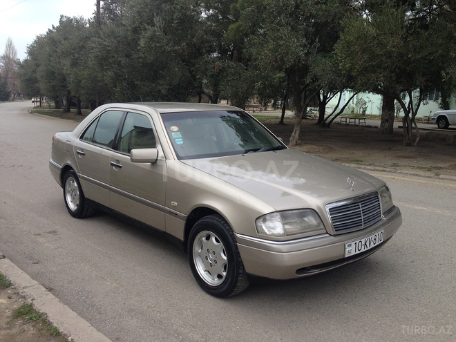 Mercedes C 250 1994, 200,000 km - 2.5 l - Sumqayıt