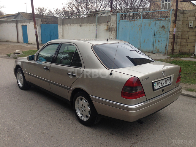Mercedes C 250 1994, 200,000 km - 2.5 l - Sumqayıt