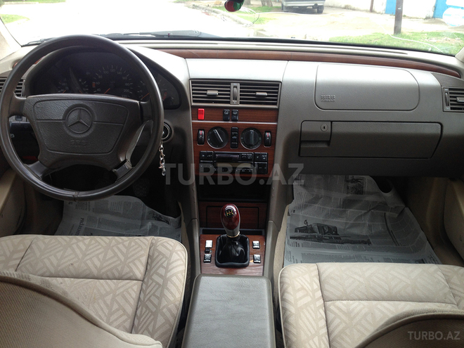 Mercedes C 250 1994, 200,000 km - 2.5 l - Sumqayıt