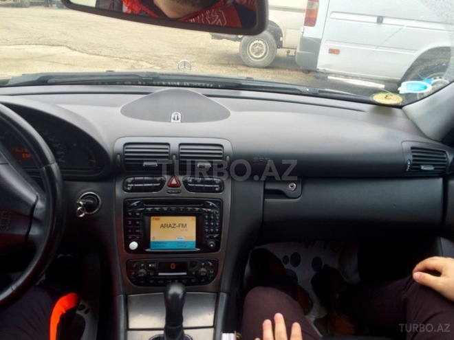 Mercedes C 270 2003, 290,000 km - 0.3 l - Bakı