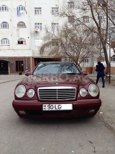 Mercedes E 240 1999, 192,000 km - 2.4 l - Bakı